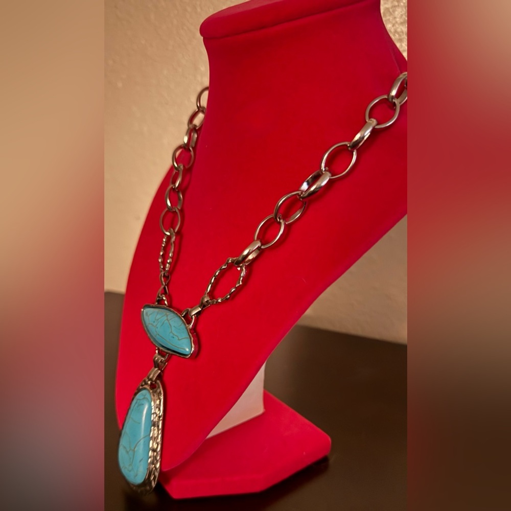 Paparazzi Rural Rapture Turquoise Pendant Necklace | Silver Southwestern Boho - Picture 4 of 5